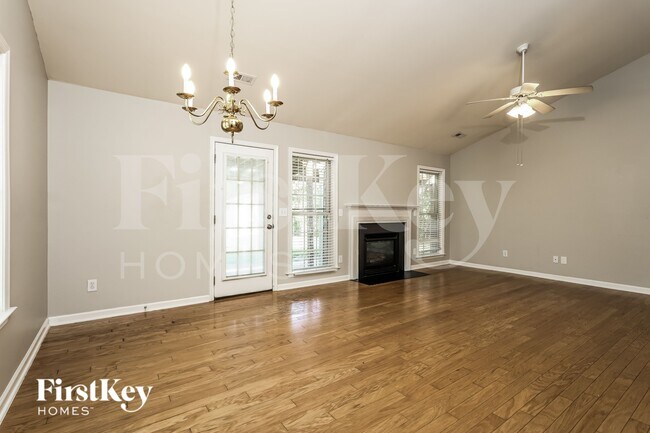 Foto del edificio - 6107 Black Willow Dr