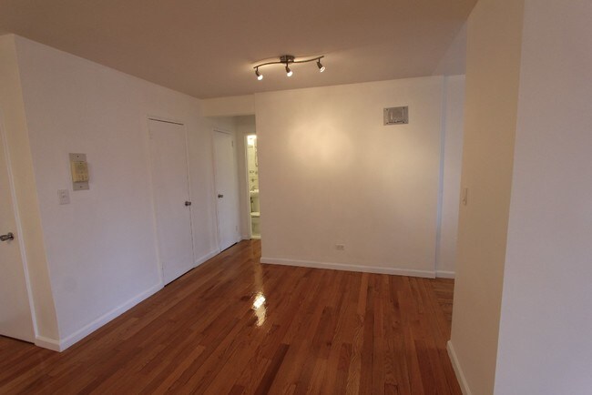 Building Photo - 9944 67th Rd