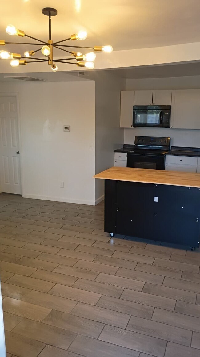 Foto del edificio - Garden Lofts on President