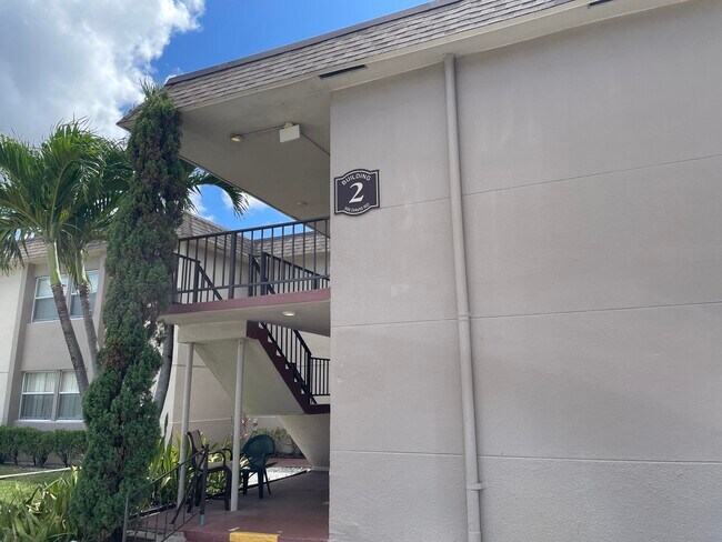 Foto del edificio - 506 Davis Rd