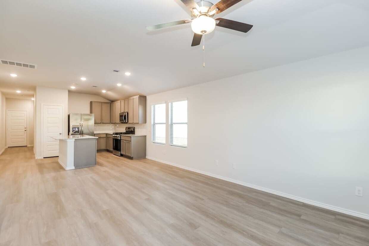 Building Photo - 24766 Linaria Dr