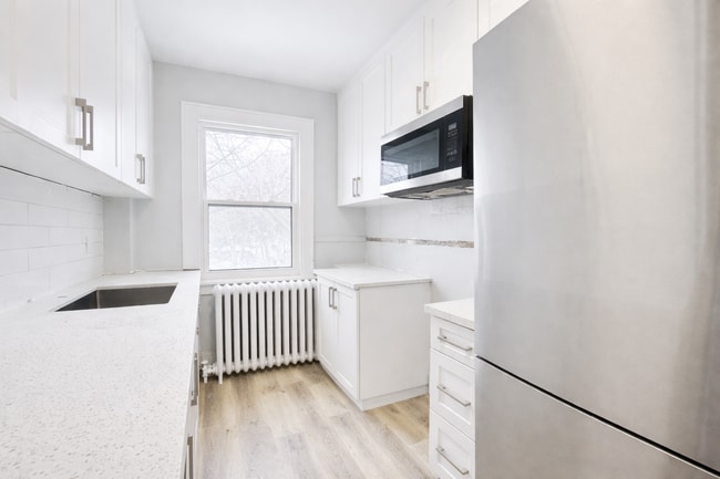 Building Photo - 5325 Van Alstyne Pl