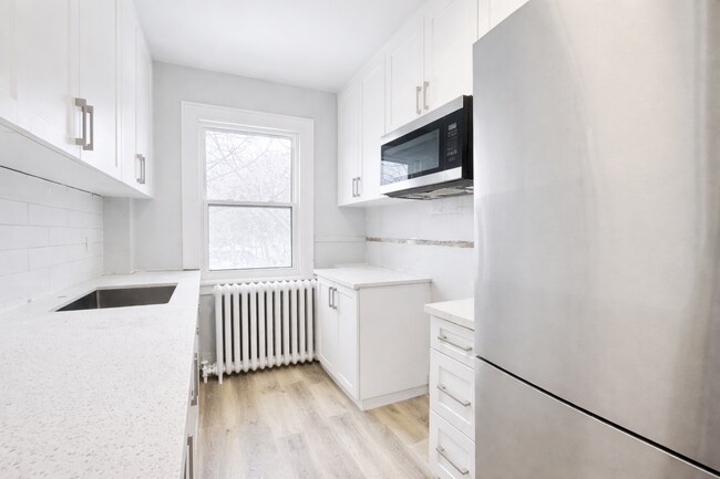 Photo du bâtiment - 5325 Van Alstyne Pl