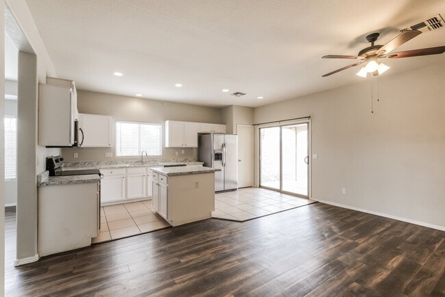 Building Photo - 3402 N 129th Dr