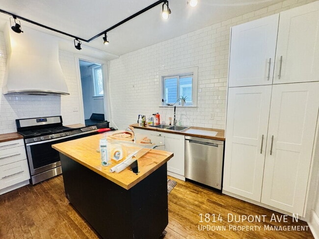 Foto del edificio - 1814 Dupont Ave N