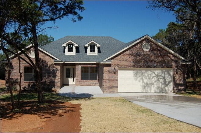Primary Photo - 2409 Woodcrest Ct