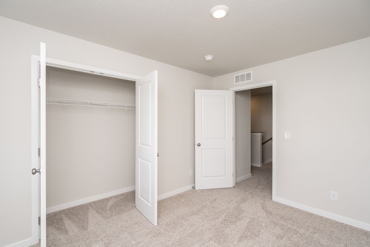 Building Photo - One Month FREE Rent - New 3 Bedroom, 2 Bath Ranch Twin Home!