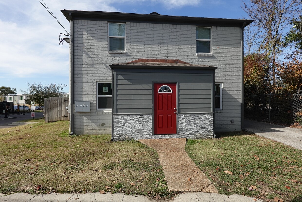Primary Photo - 845 N 2nd St