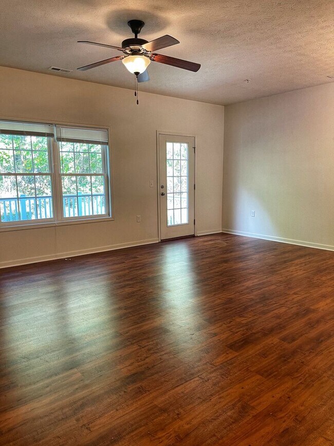 Foto del edificio - Two Master Suite Apartment Townhouse