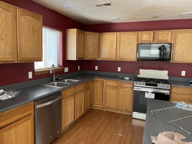 Building Photo - 4193 S Pheasant Run Dr