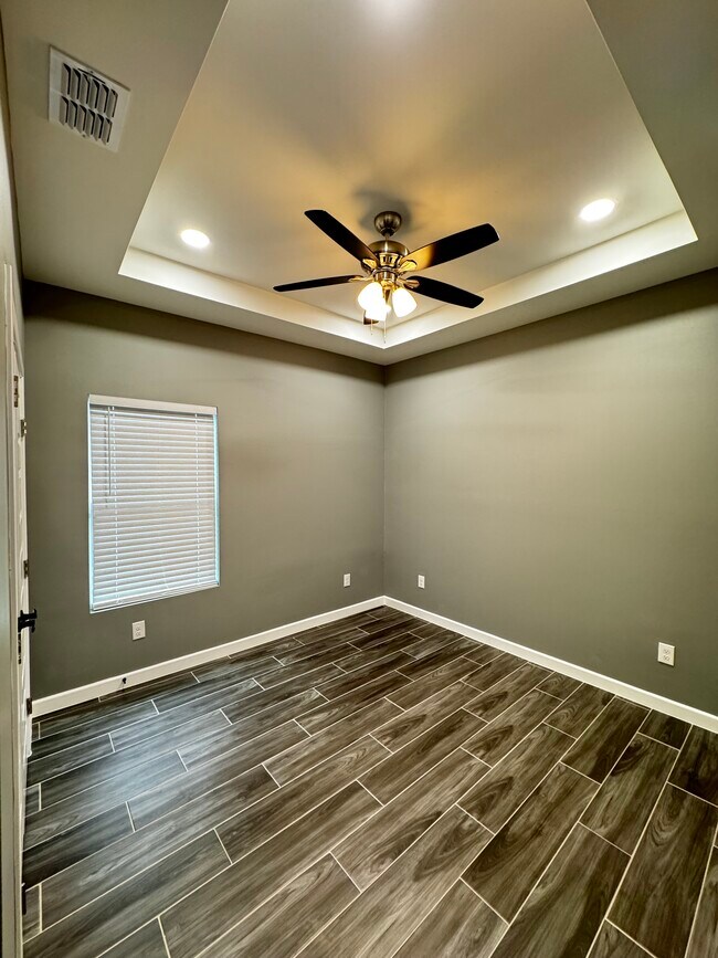 Foto del edificio - 3304 Whetstone Ave