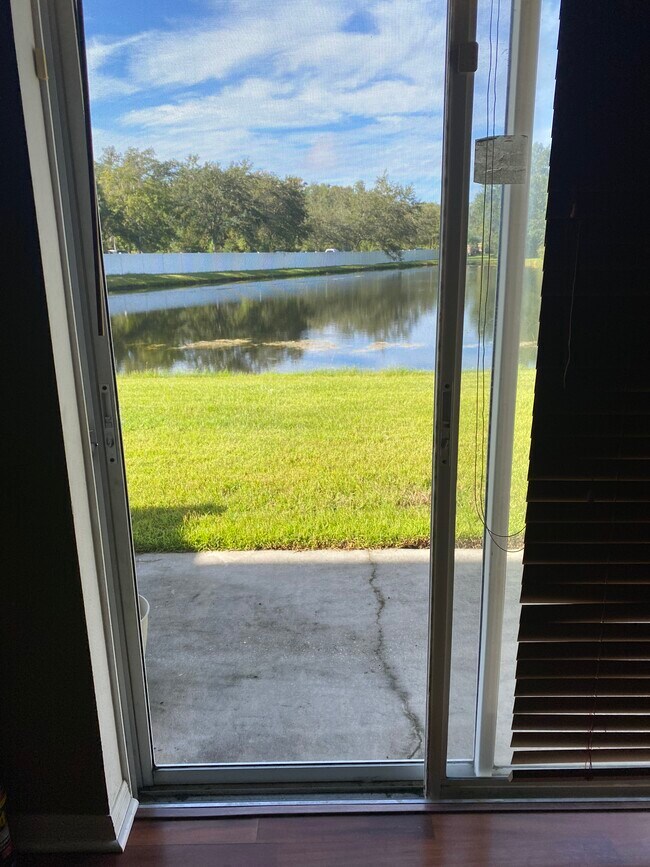 Foto del edificio - 4334 Winding River Way