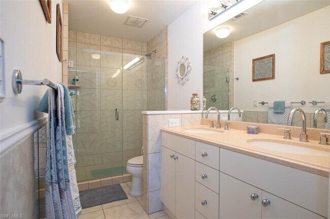 Building Photo - 925 Palm View Dr