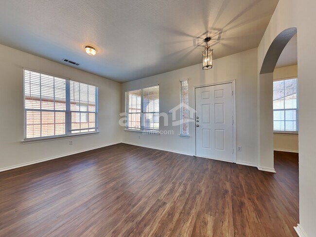 Building Photo - 601 Poplar Vista Lane