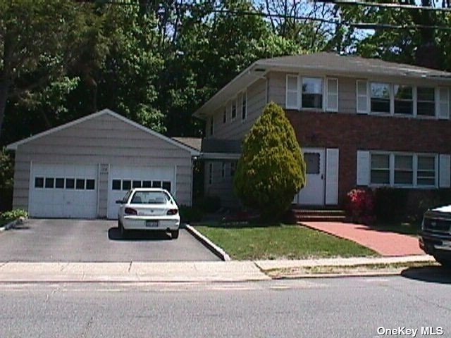 Primary Photo - 192 Nassau Rd