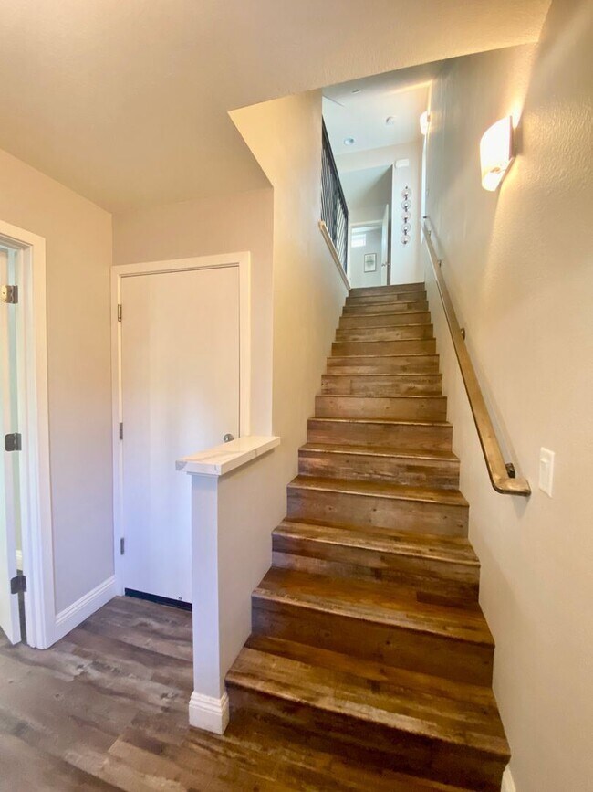 Building Photo - 2 br, 2.5 bath House - 796 Ferrite Court