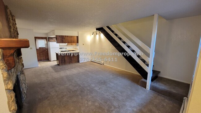 Foto del edificio - Near CMU & St. Mary's 2 Bedroom 1.5 Bath T...