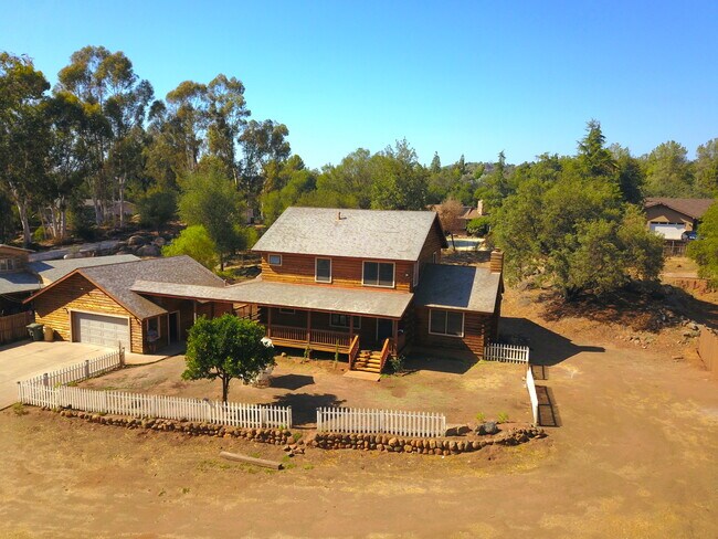Building Photo - 1975 Alpine Creek Ln