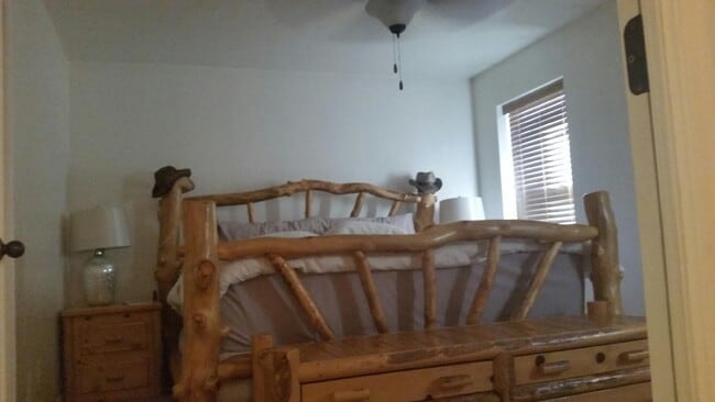 Building Photo - 5294 Bridle Cir