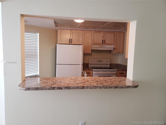Building Photo - 3200 SE Aster Ln