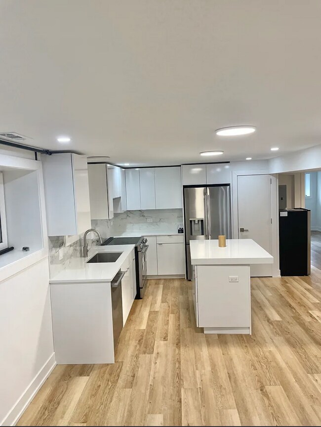 Foto del edificio - 5937 N Fairfield Ave