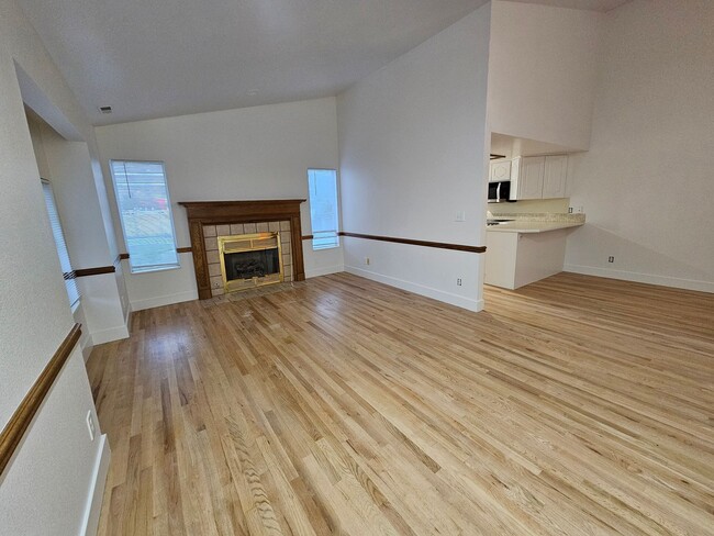 Foto del edificio - 3 bed/3 Bath Condo in Provo