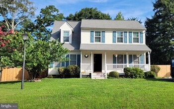 Building Photo - 11910 Hunting Ridge Dr
