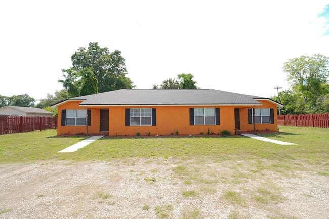 Foto del edificio - 3178 N Ridge Rd