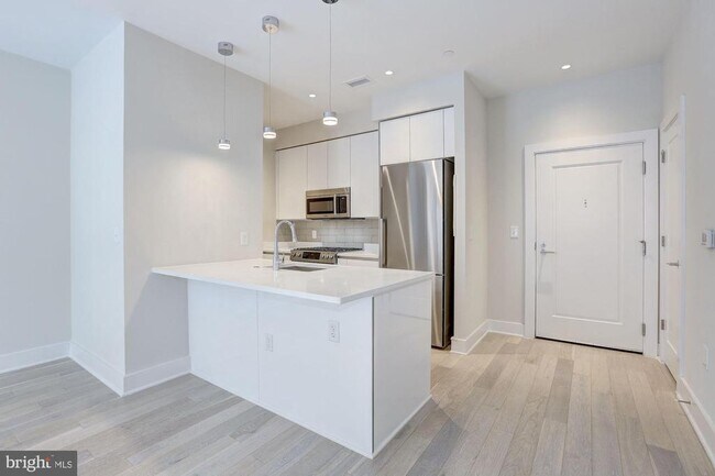 Foto del edificio - 1745 N St NW
