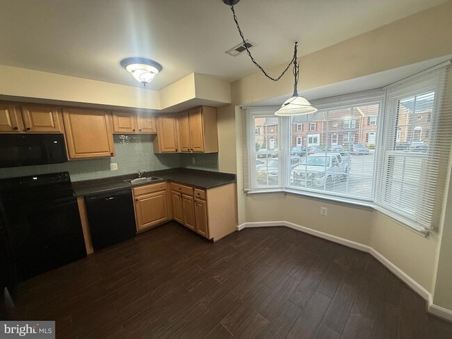 Building Photo - 3409 Tendril Ct