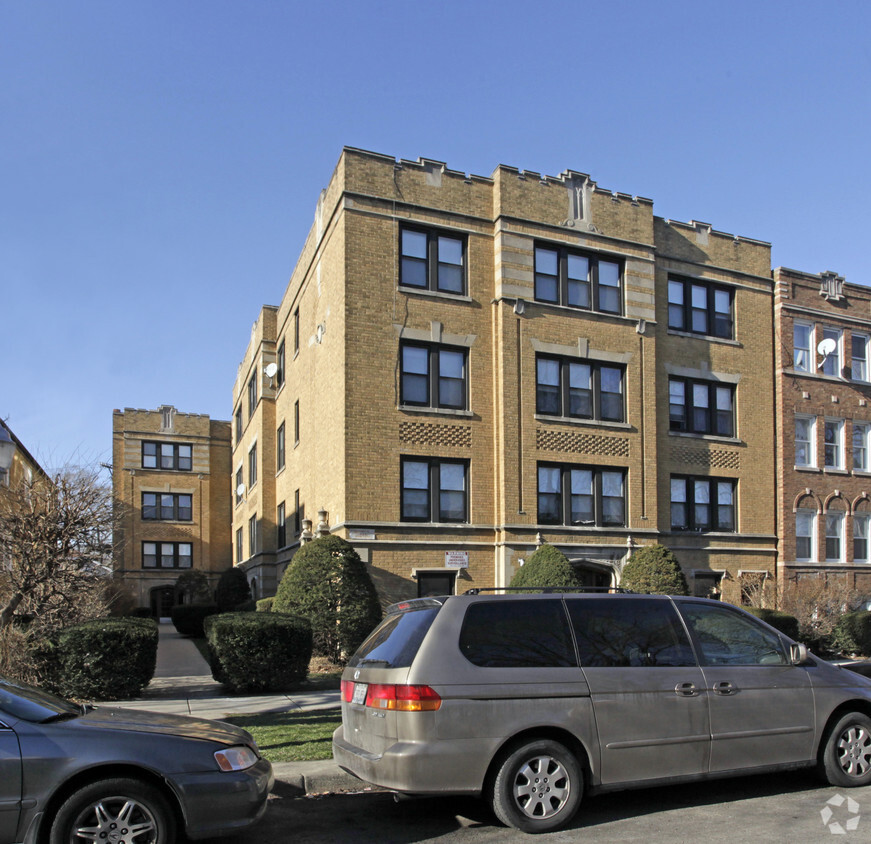 Primary Photo - 6334-6338 N Artesian Ave