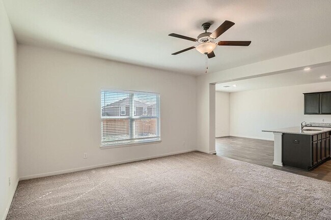 Foto del edificio - 2200 sq. ft. 4 bed/2.5 bath in Converse