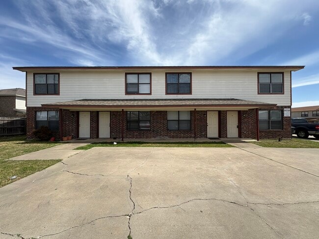 Building Photo - 1307 Monroe Loop