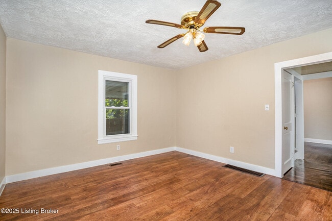 Foto del edificio - 13714 S Blakely Ln