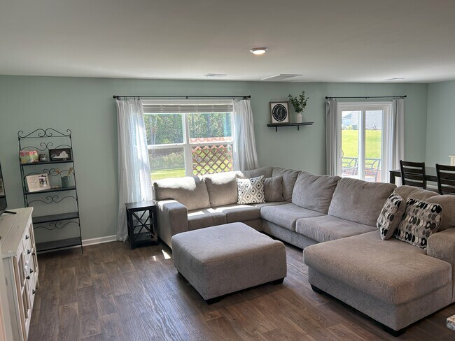 Building Photo - 121 Barbados Cir