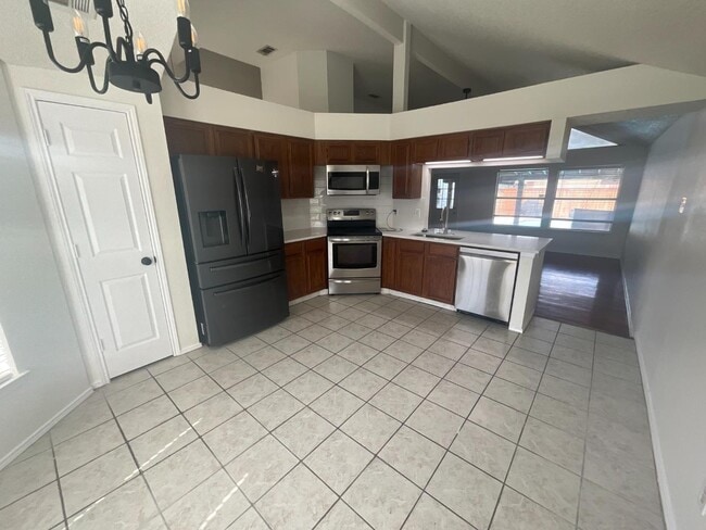 Foto del edificio - 7851 Shield Rd