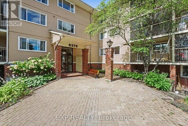 Photo du bâtiment - 6376 Bilberry Dr.