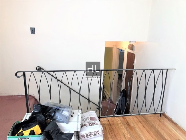 Foto del edificio - 554 E 87th St