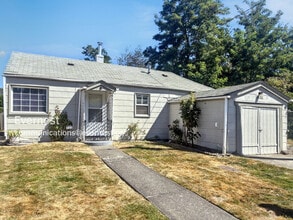 Building Photo - 509 3rd St SW