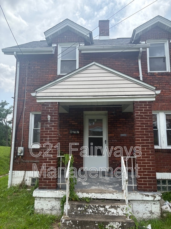 Building Photo - 877 Vankirk St