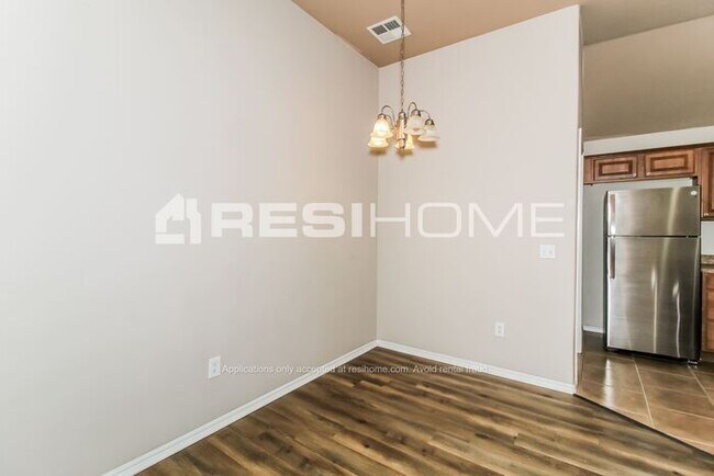 Building Photo - 1713 Everglade Ct