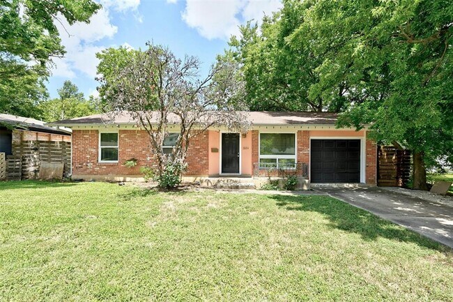 Foto del edificio - 2604 East Side Dr