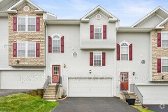 Building Photo - 2711 Canterbury Dr