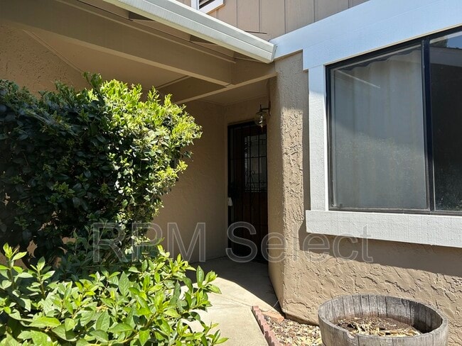 Building Photo - 8085 Forest Glen Way