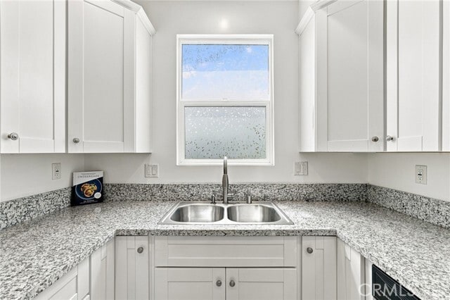 Building Photo - 15340 Lassen St