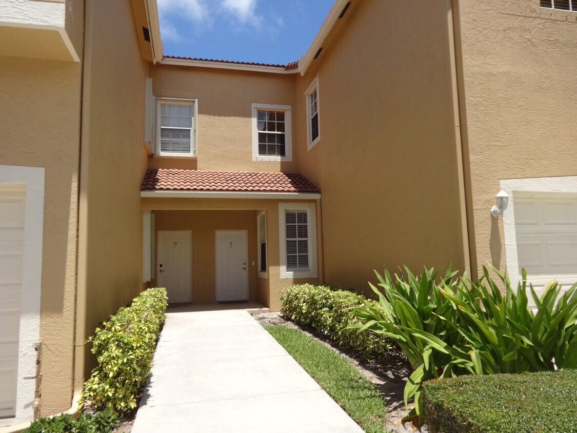 160 Village Blvd, Tequesta, FL 33469 Townhome Rentals in Tequesta FL