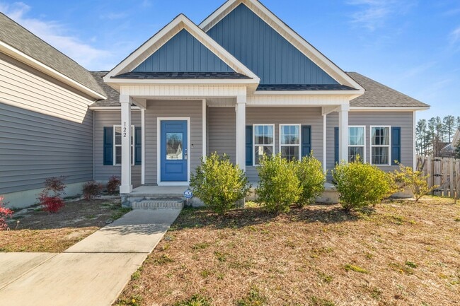 Building Photo - 3 bedroom 2 bathroom with a bonus room