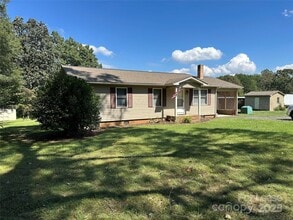Building Photo - 147 Sinclair Rd