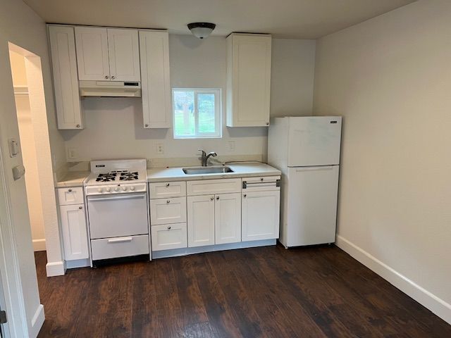 Primary Photo - 10381 California 116-5