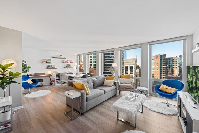 Foto del edificio - 111 E Chestnut St